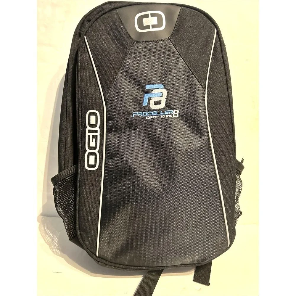 Ogio‎ 18